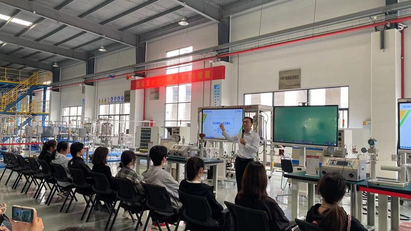 行业趋势：从“替代”走向“精准调控
